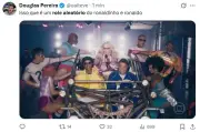 Ronaldinho Gaúcho e Ronaldo Fenômeno participam do show de Madonna na final da Copa