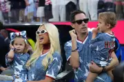 Ronaldo e Beckham marcam presença em Brasil x Escócia na Copa 2026