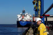 Rússia avalia estender veto a exportações de diesel e gasolina