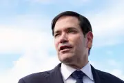 Rubio critica Irã e EUA mantêm ataques; petróleo sobe