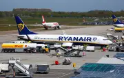 Ryanair faz pouso de emergência na Grécia após janela se soltar