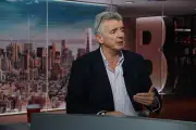 Ryanair: investigação inicial aponta dano por objeto estranho em janela quebrada
