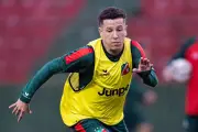 Santa Cruz contrata atacante Jhoninha para reforçar setor ofensivo