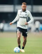 Santos paga R$ 11 milhões de dívida de Neymar e dá folga ao jogador