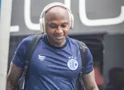 Sassá deixa Confiança após um gol em 27 jogos e é emprestado ao Nacional-AM