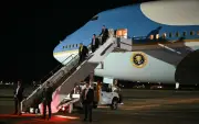 Segurança leva Trump a usar antigo Air Force One na Turquia