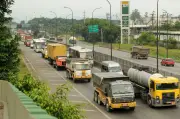 Serviços de transporte e diesel derrubam setor em maio, diz IBGE