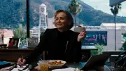 Sharon Stone revela que derrame a fez largar maconha