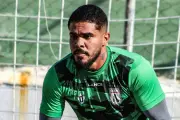 Sousa renova com goleiro Moisés Freitas até 2027 após destaque
