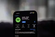 Spotify remove 500 mil reproduções de música por suspeita de bots