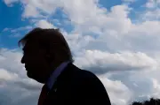 Tarifaço de Trump: 100% em genéricos a partir de 2028