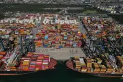 Tarifaço dos EUA atinge SP e SC; governo investe R$ 130 mi em novos mercados