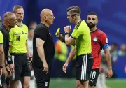 Técnico do Egito critica arbitragem e diz que não vai mais assistir à Copa