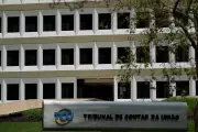 TCU autoriza servidores a receberem gratificação integral acima do teto