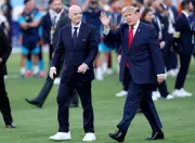 Telões da final da Copa evitam mostrar Trump; vaias acontecem na premiação