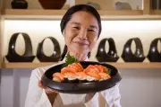 Telma Shimizu quebra tabu e inclui salmão no Aizomê após 18 anos