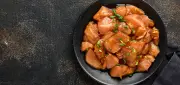 Temperos que realçam a marinada do frango: nem mostarda, nem limão
