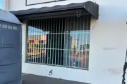 Tentativa de execução em tabacaria termina com suspeito morto e feridos
