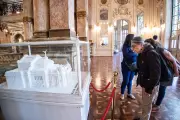 Theatro Municipal do Rio lança maquete tátil para deficientes visuais