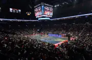 Tom Dundon gera polêmica no Portland Trail Blazers com cortes e impasse sobre arena