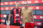 Tomás Pochettino é apresentado no Vitória e cita Papellin como motivo da vinda