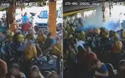 Torcedor tem mão dilacerada por rojão em bar de Goiás
