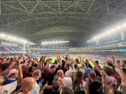 Torcida inglesa invade jogo de beisebol em Miami antes da Copa