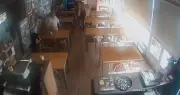 Touro de 900 kg invade bar na Catalunha e assusta clientes
