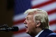 Trump ameaça houthis e Irã com punição severa após ataques no Mar Vermelho