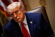 Trump pressiona Fed por corte de juros e chama diretores de políticos