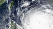 Tufão Bavi deixa 17 mortos e 500 mil afetados nas Filipinas