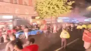 Tumulto em Londres por eliminação do Marrocos deixa policial ferido e 4 presos