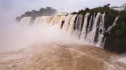 Turista holandês morre após barco virar em passeio no Iguaçu