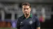 Vasco encaminha contratação de Fernando Seabra por R$ 4 milhões