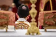 Vaticano excomunga bispos ultraconservadores; grupo prevê retorno
