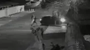 VÍDEO: assaltantes abordam motorista ao sair de casa em Campinas