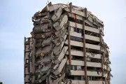 Venezuela promete 10 mil casas para vítimas de terremoto