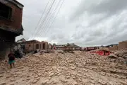 Ventos de 124 km/h causam três mortes e paralisam Porto de Santos