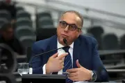 Vereador e ex-secretário de Saúde de Campo Grande vira réu por desvio no SUS