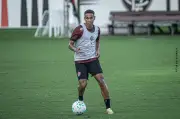 Vitória empresta Zé Breno ao Torreense-POR com opção de compra
