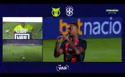 Vitória perde dois zagueiros após expulsões polêmicas contra Palmeiras