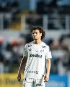 Willian Arão discute com Cuca no Santos e pede para sair, mas se acerta depois