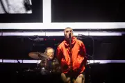 Wonderwall e Dai dai: hits da Copa dominam paradas musicais