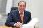 Zanin autoriza investigação contra ministro do STJ Moura Ribeiro