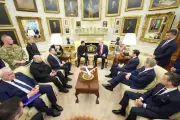 Zelensky e Netanyahu buscam armas e apoio de Trump na Casa Branca