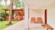 Z.Lar transforma moradias em refúgios com arquitetura afetiva no litoral de SP