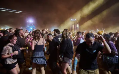 BaianaSystem agita João Rock 2026 com rodas e protestos contra Trump