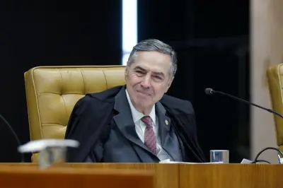 Barroso internado em SP após intoxicação alimentar na França