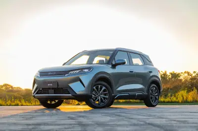 BYD dispara em vendas com exportações; rivais desafiam