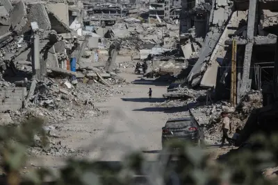 Defesa Civil de Gaza recupera 112 corpos, 40 crianças
